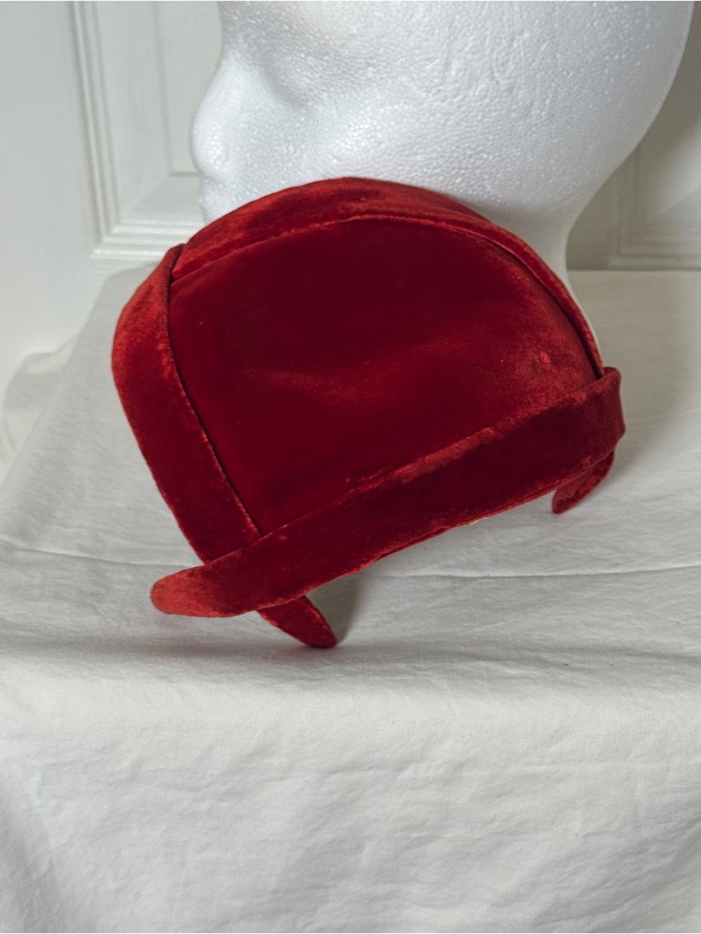 Vintage 50s Kay & Guy Anderson Red Velvet Debutante Hat Julius Garfinckel